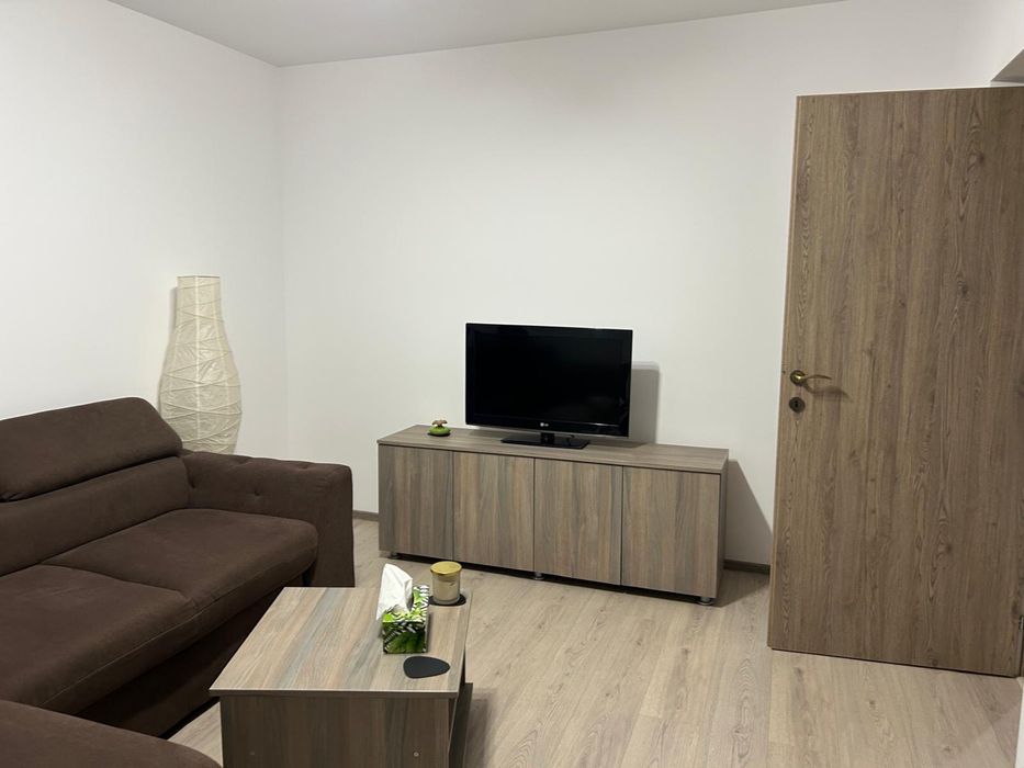 Inchiriez Apartament Modern cu 2 Camere, Ultra Central, Complet Utilat