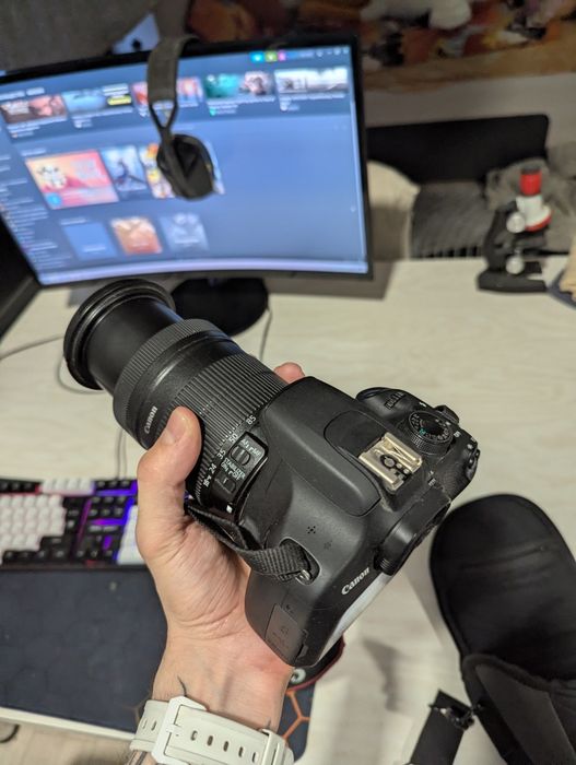 Фотоопарат canon1200d