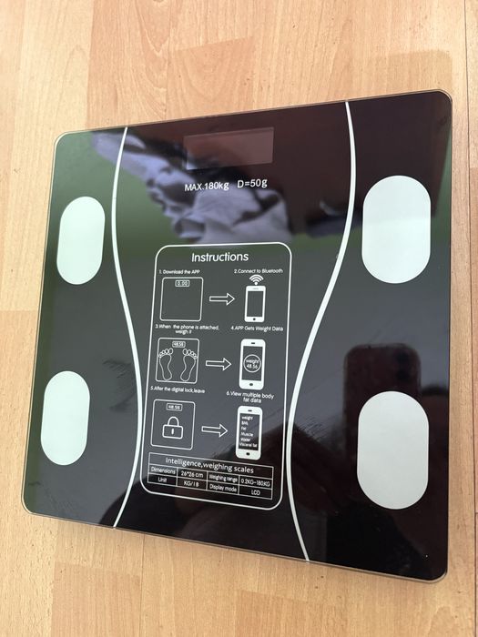 Черен смарт кантар