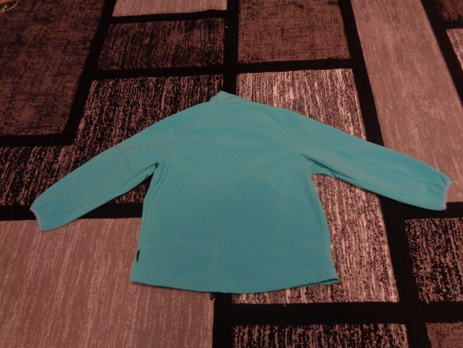 Vand geaca inpermeabila pt SKY.