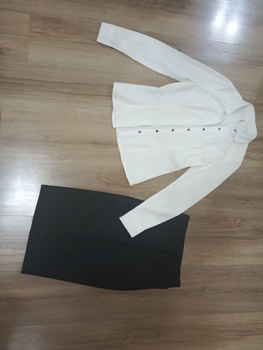 Продам школьную юбку+блузку