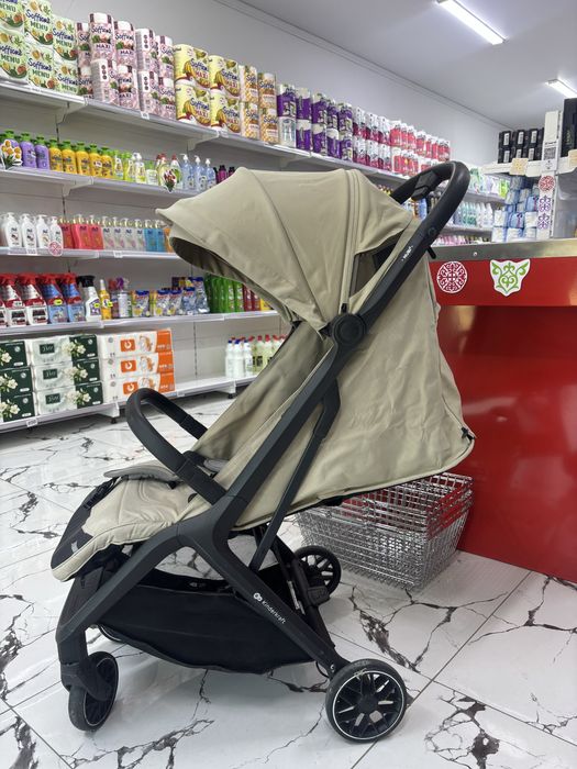 Коляска сатылады.