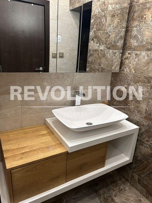 Дава се под наем Тристаен апартамент в Варна, Автогара - 115 кв.м за 700 € - Снимка #6