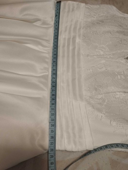 Бяла рокля (булчинска)