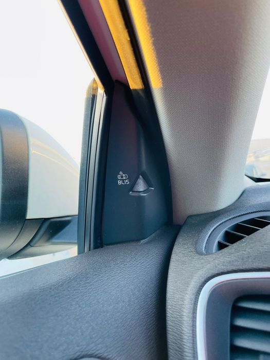 Volvo v40 - an 2016 euro 6 motorizare diesel. 120 cp FULL