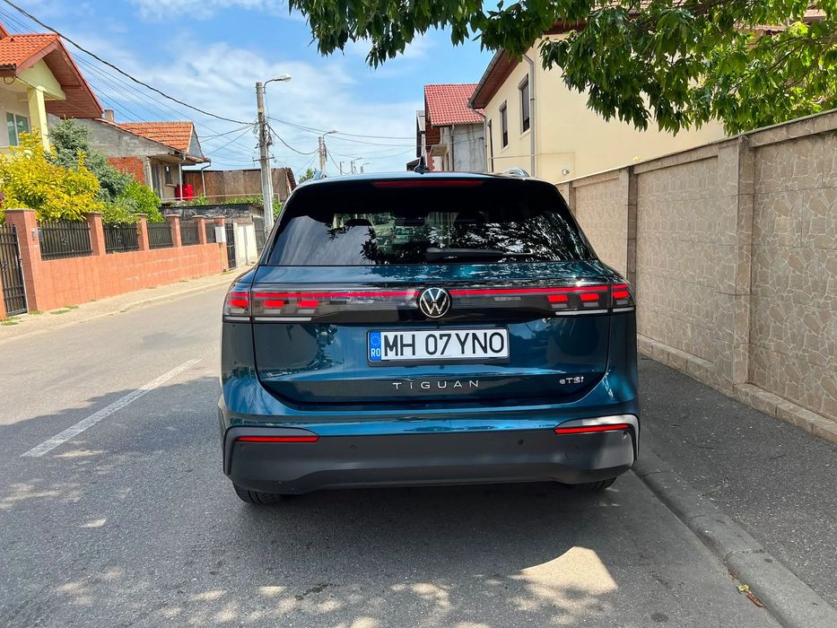 Volkswagen Tiguan 1.5 eTSI 150CP, camere 360, Matrix LED