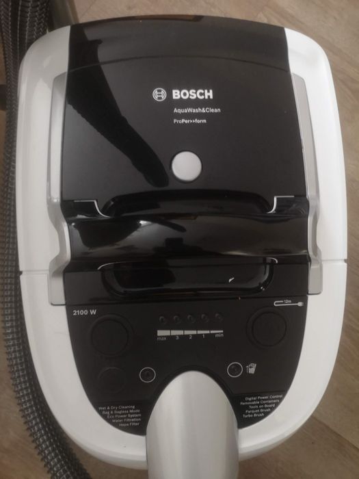 Прахосмукачка Bosch за сухо и мокро почистване