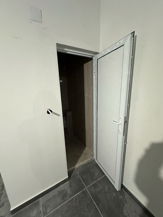 Дава се под наем Магазин в с. Лозен, Област София-град - 30 кв.м за 408 € - Снимка #4