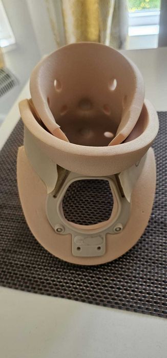 Guler cervical rigid M