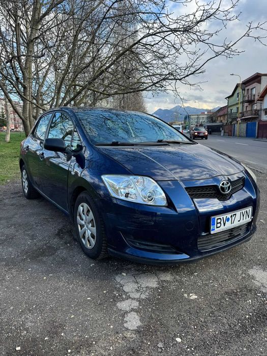toyota auris