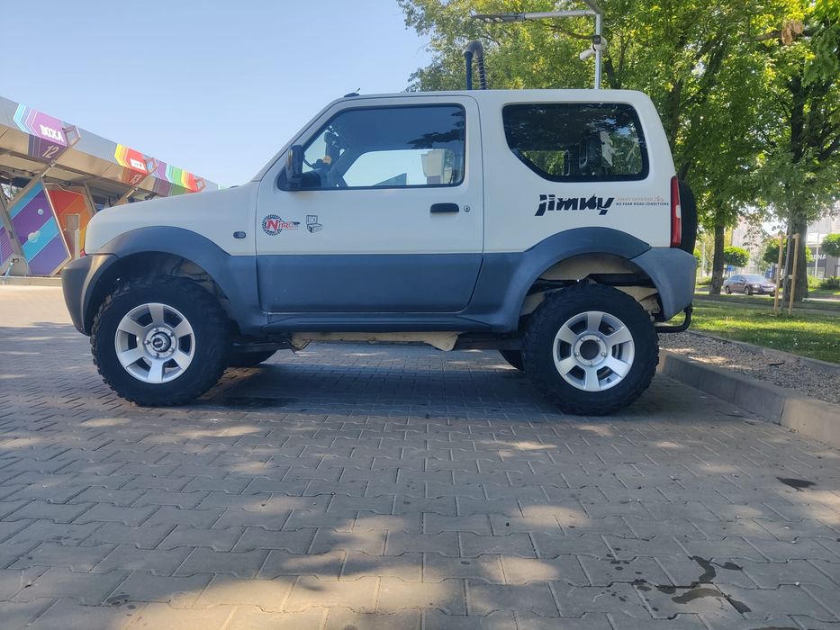 Suzuki Jimny 4x4 2007 cu reductor si blocant mecanic spate