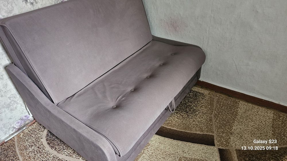 Продам диван срочно