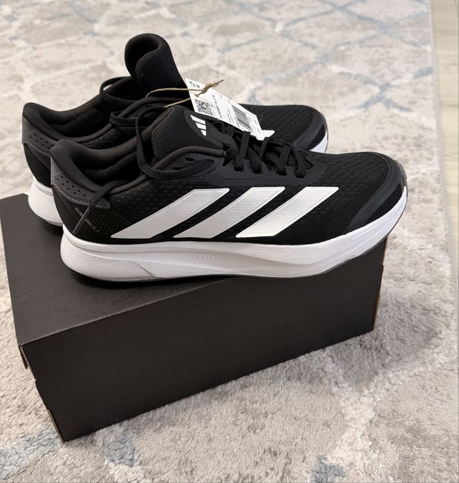 Новые кроссовки Adidas 40размер
