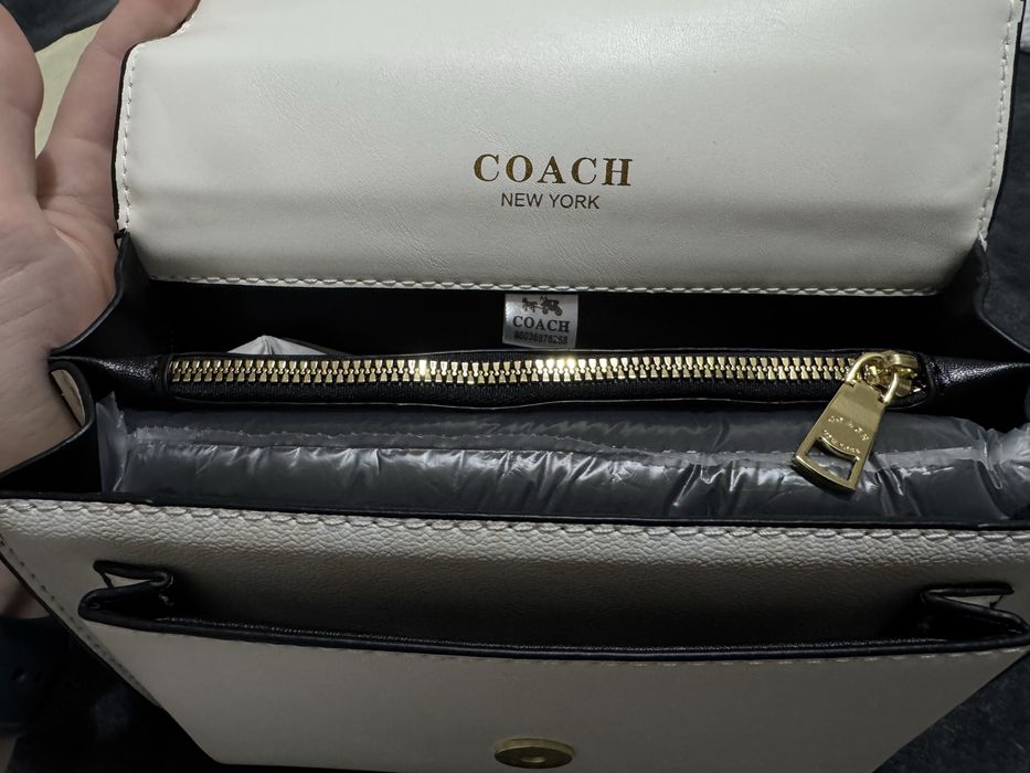 Geantă Coach culoarea alb