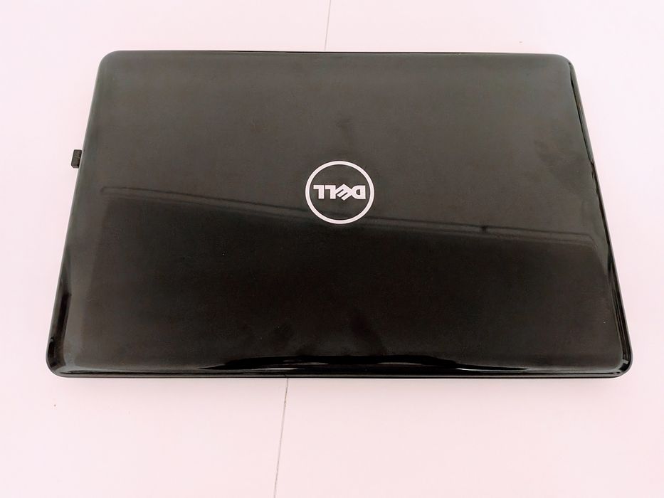 Vând Laptop Dell Inspiron 5567 – i7 / 8GB RAM / SSD 256GB / Windows 10