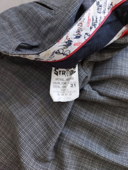 Pantaloni gri de stofa