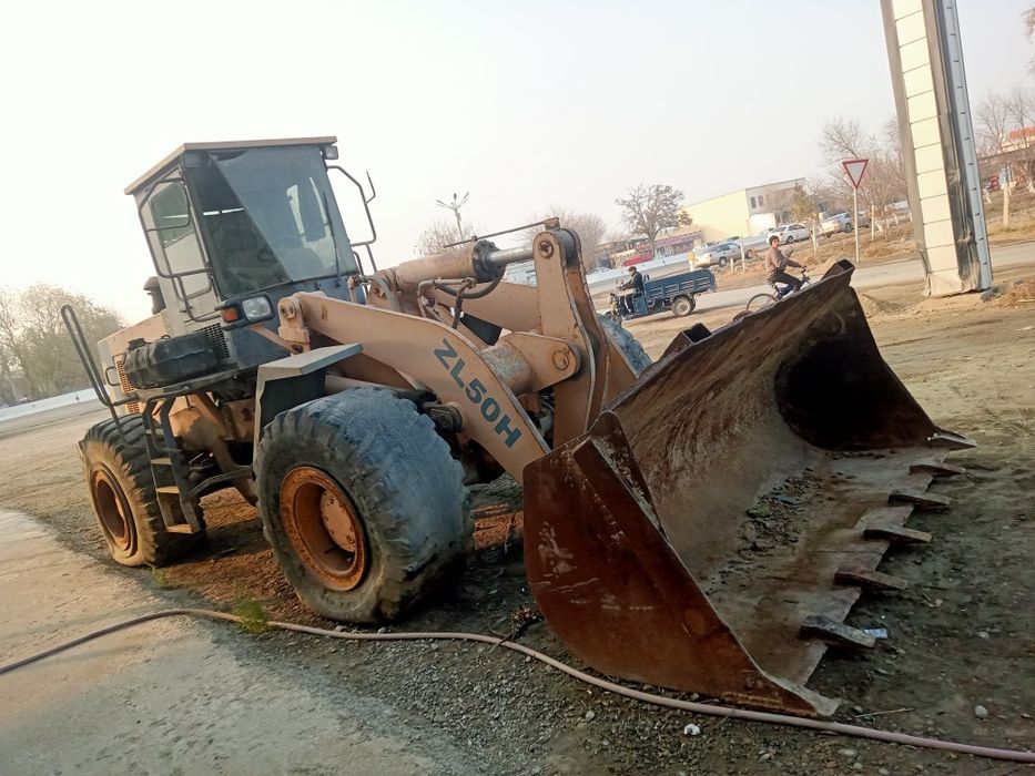 Pagruzchik  sotiladi