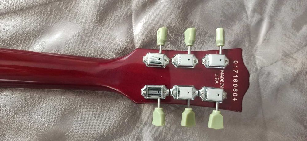Электрогитара Gibson SG — новая