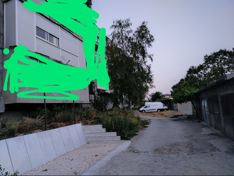 Гарсониера до парка и болницата