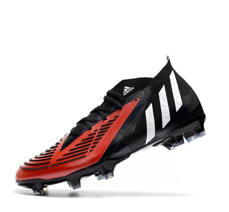 Бутсы футбольные размер 40 в отличном состоянии