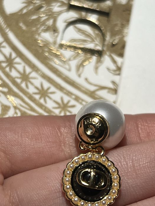 Обеци Dior с кутии