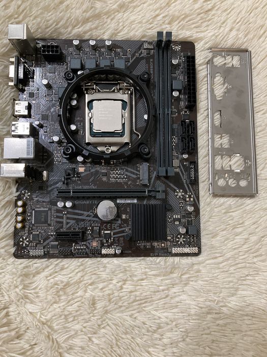 продам процессор intel core i5-10400f и мат. плату gigabyte h470 m h