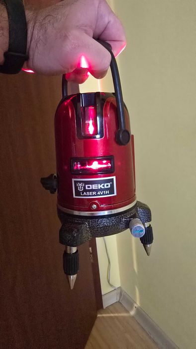 Nivelă Laser DECO