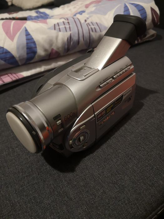 Дигитални видео камери MiniDV Panasonic и JVC