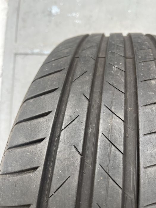 2 бр. летни гуми 215/55/17 Vredestein DOT 0222 5,2 mm