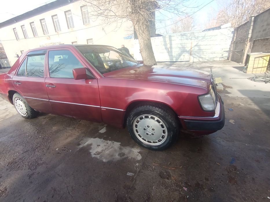 Мерседес Бенс 124