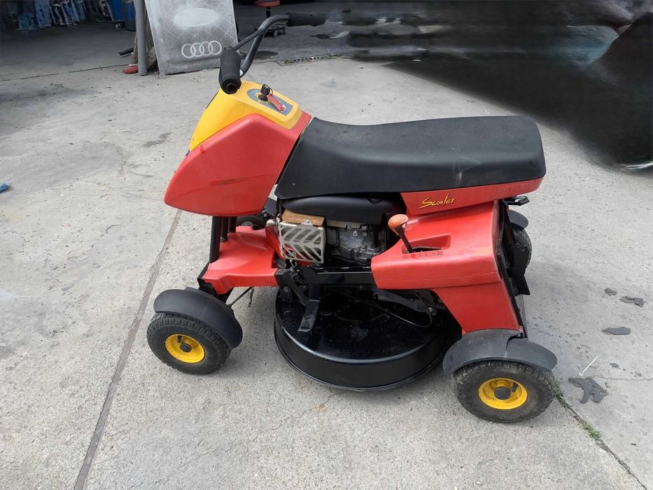 Тракторна моторна косачка SCOOTER SV4