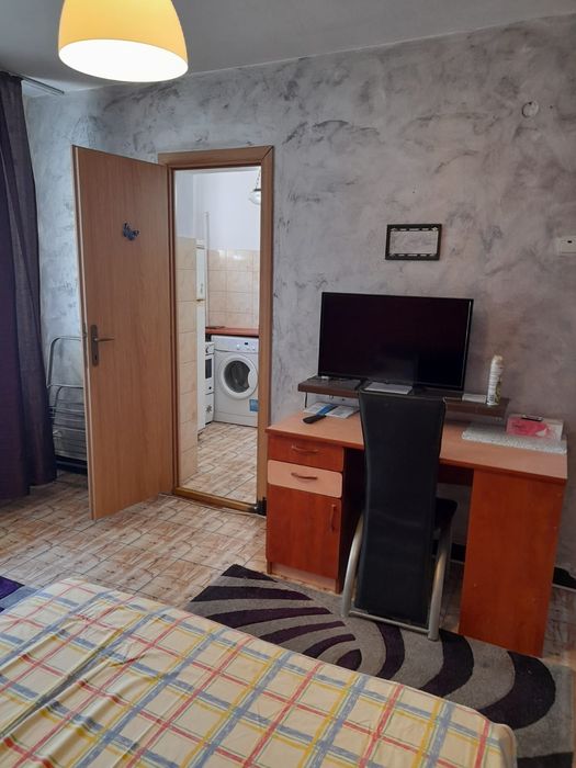 Garsoniera ultracentral parter