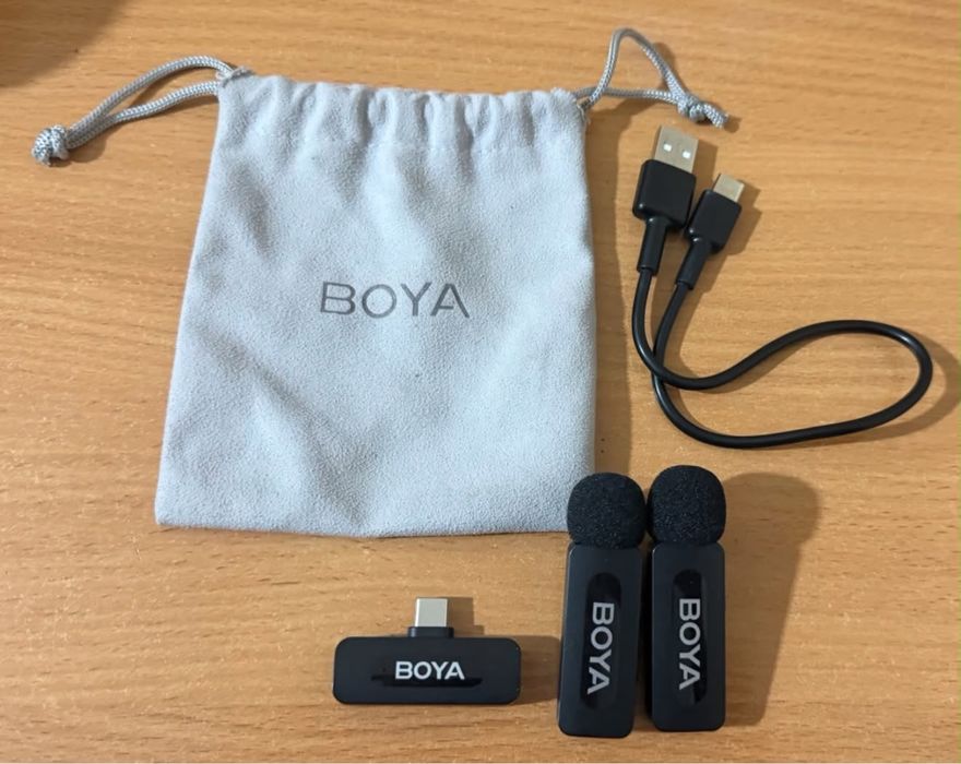 Петличка от Boya.