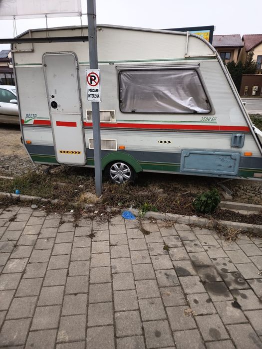 Vând rulota DELTA,înmatriculată,600 kg, acte la zi