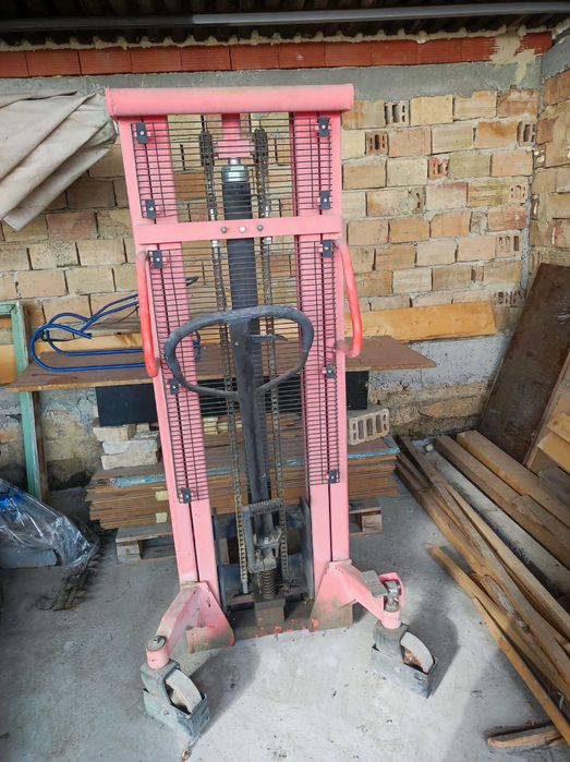 Ръчен хидравличен високоповдигач стакер – 1000 кг, повдигане до 2.5 м