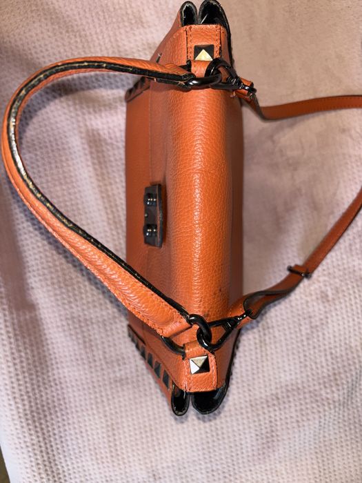 Продам сумку кожанную