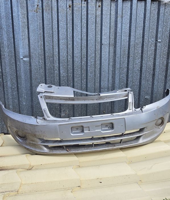 Бампер на Лада Гранта