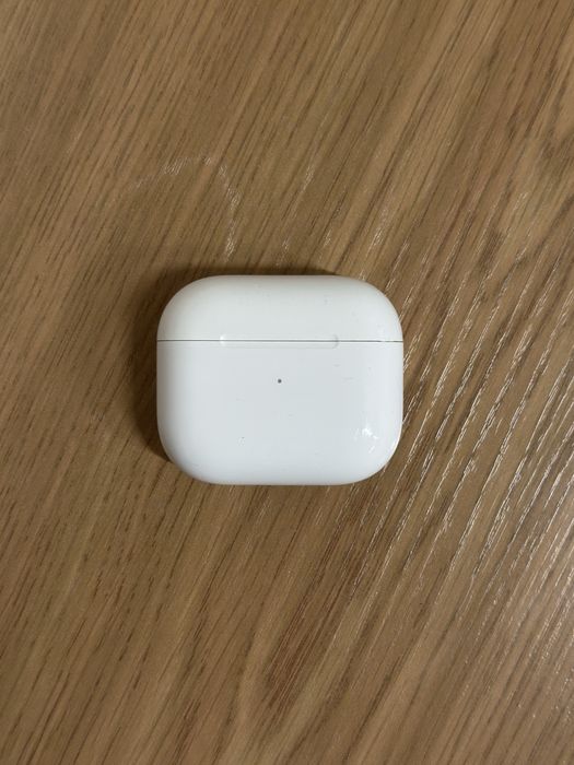Продам AirPods 3 версия MagSafe