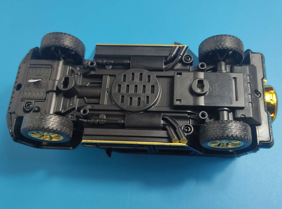 Метална кола макет 1:32 на Mercedes Benz играчка подарък за момче