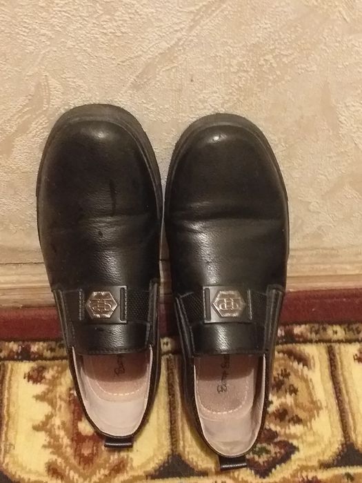 Мужские туфли  Черные.