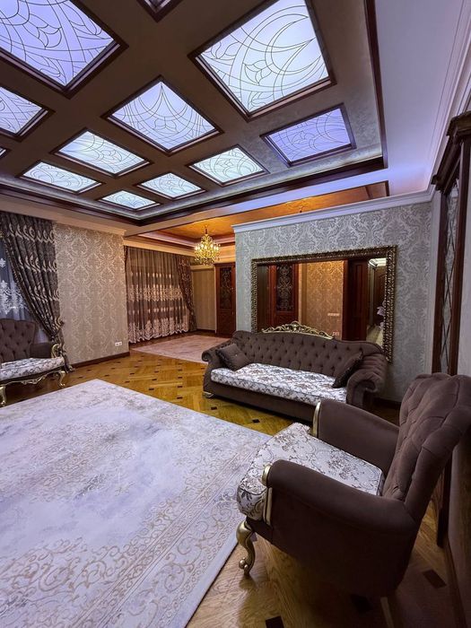 Продаётся квартира 4/4/7 "Габус" Тараса Шевченко, 182м2