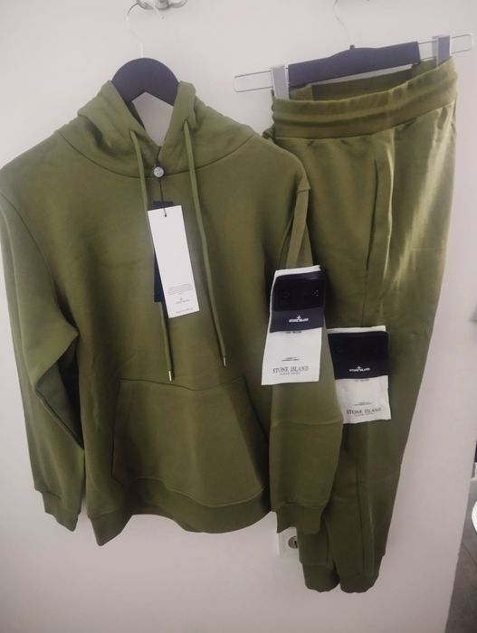 Stone island Спортни екипи.Пролетни и летни (къс ръкав къси панталони)