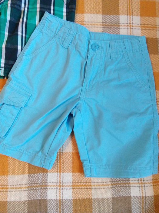 Pantaloni scurti 2buc/mas 122+ Tricouri 3 buc/98-104; 2-3 ani