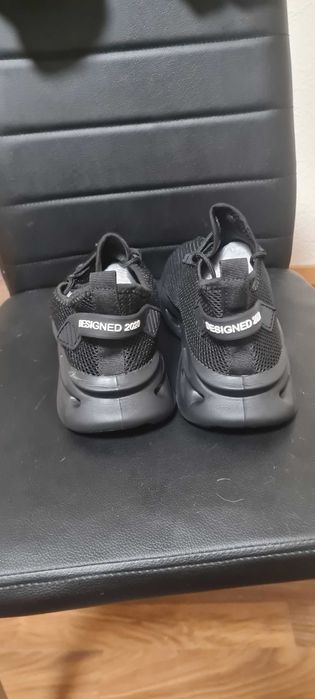 Продавам   обувки