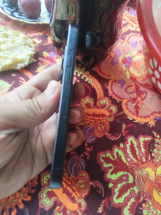 Продаю iPhone 15 Pro