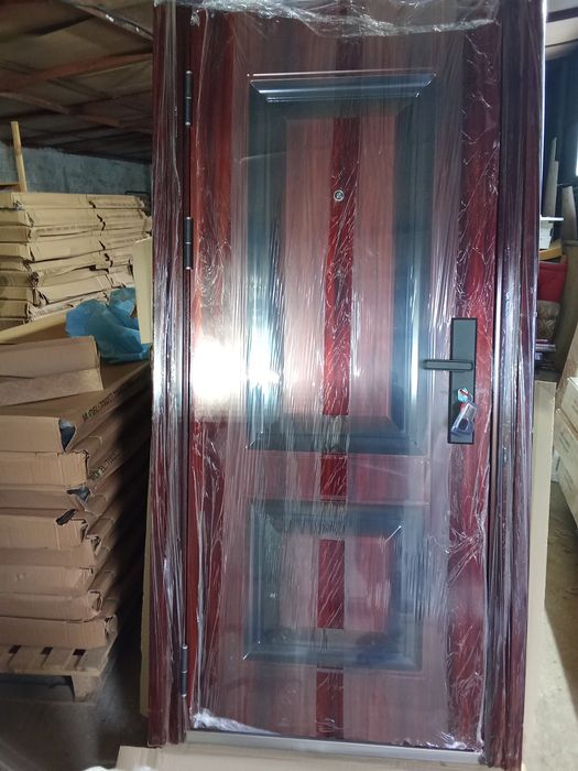 Метални врати .нови  205/90 на склад 140 евро ,възможностза доставка