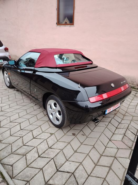 Alfa Romeo spider 916 decapotabila