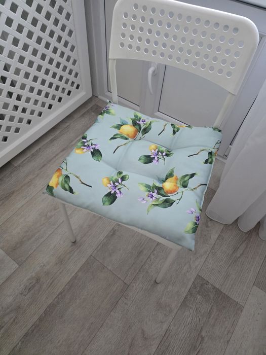 Продам стулья икея