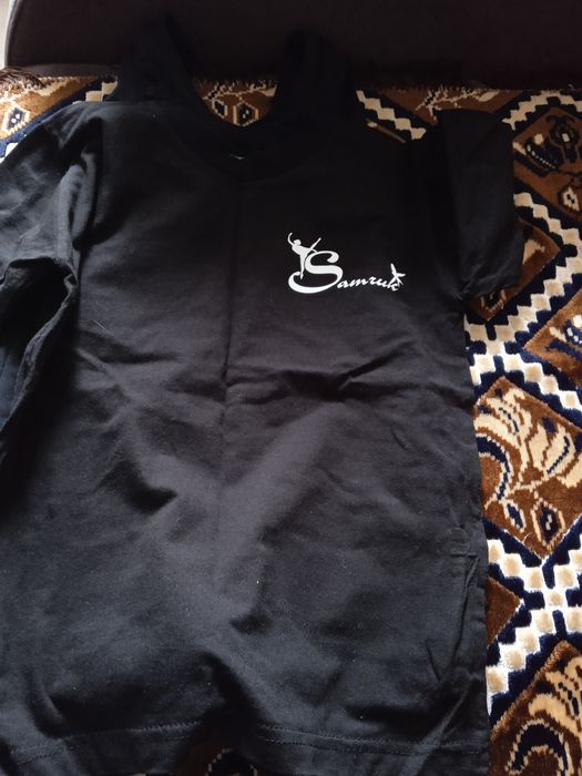 Продам футболку и форму