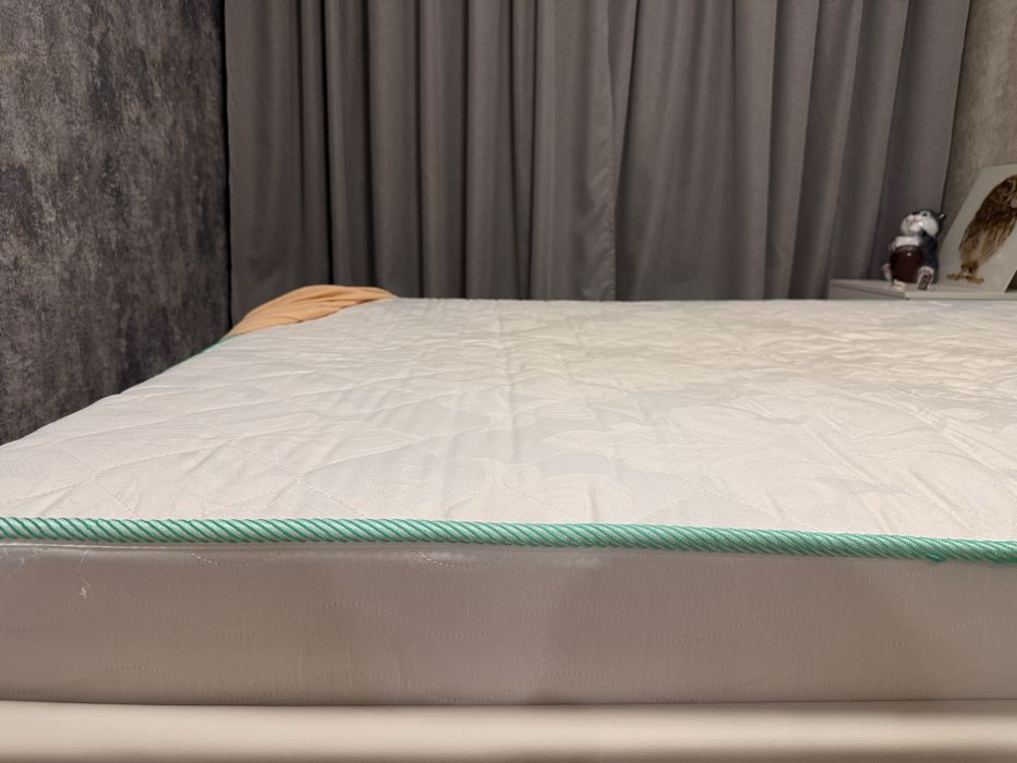 Продам матрас б/у